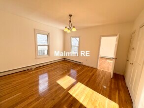 49 Chestnut Ave, Unit 3 in Boston, MA - Building Photo - Building Photo