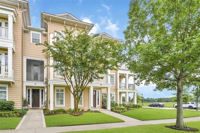 210 Breezy Way in The Woodlands, TX - Building Photo - Building Photo