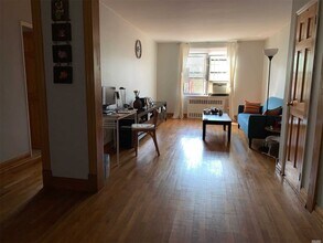 100-11 67th Rd-Unit -418 in Queens, NY - Building Photo - Building Photo