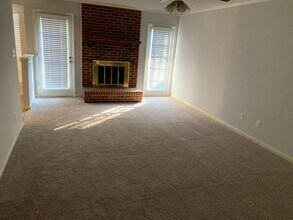 8718 Golf Ridge Dr in Charlotte, NC - Building Photo - Building Photo