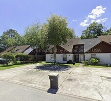 7626 Melissa Ct N in Jacksonville, FL - Building Photo