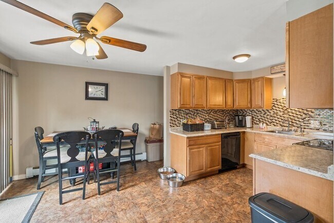 77 Silver Lake Ave in Newton, MA - Building Photo - Building Photo