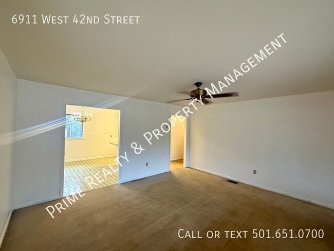 6911 W 42nd St in Little Rock, AR - Foto de edificio - Building Photo