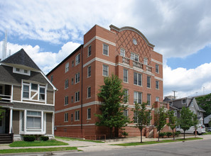 Crawford House in Ann Arbor, MI - Building Photo - Building Photo