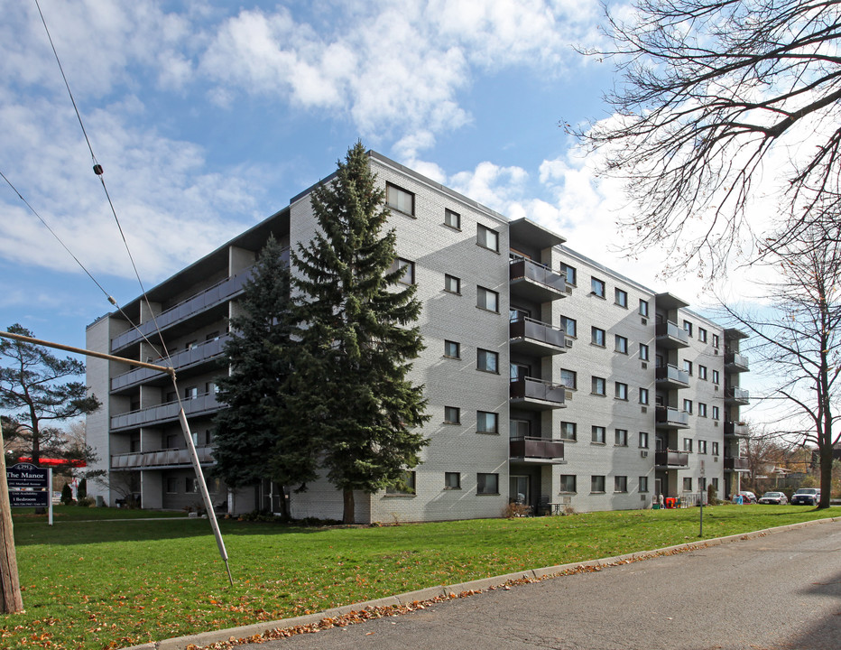 The Manor in Oshawa, ON - Building Photo