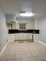 5042 Ventura Ln in Houston, TX - Building Photo