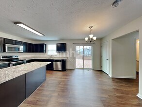 99 Wooded Ridge Dr in Amelia, OH - Building Photo - Building Photo