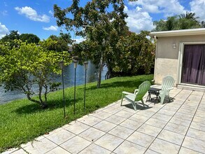 10404 NW 5th Mnr in Plantation, FL - Foto de edificio - Building Photo