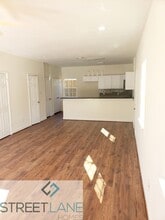 5007 Mallow St-Unit -Unit B in Houston, TX - Foto de edificio - Building Photo