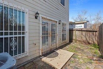 2209 Alabama St, Unit A in Houston, TX - Building Photo - Building Photo