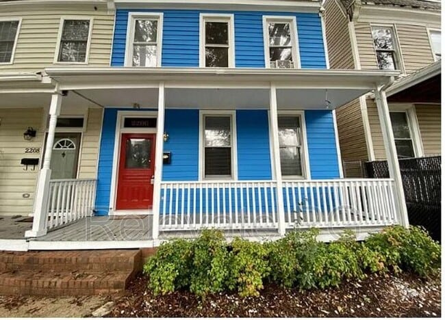 property at 2206 Parkwood Ave