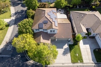 171 Vista Cove Cir in Sacramento, CA - Building Photo - Building Photo