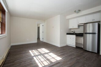 256 Stribling Ave in Charlottesville, VA - Building Photo - Building Photo