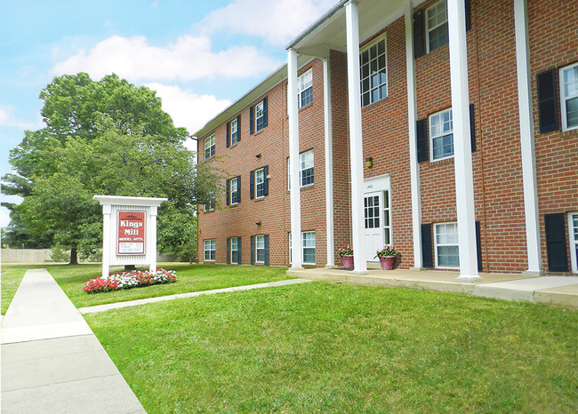 Kings Mill Apartments and Townhomes in Essex, MD - Building Photo - Building Photo