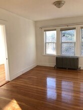 195 Lake St in Boston, MA - Foto de edificio - Building Photo