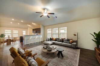 18907 Via Flora Dr in Roman Forest, TX - Building Photo - Building Photo