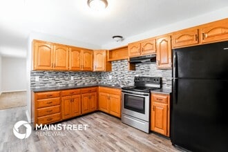 1810 Vista Dr in Independence, MO - Foto de edificio - Building Photo