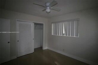 4534 Van Buren St in Hollywood, FL - Building Photo - Building Photo