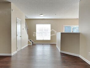 136 N Honey Springs Ave in Fuquay Varina, NC - Building Photo - Building Photo