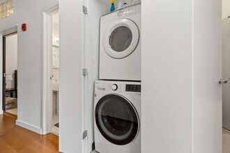 88 Kingston St, Unit 1B in Boston, MA - Building Photo - Building Photo