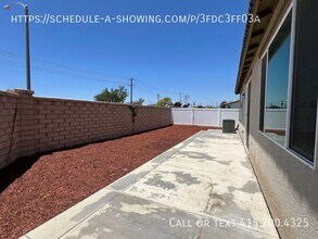 1733 Old Wagon Dr in Hemet, CA - Building Photo - Building Photo