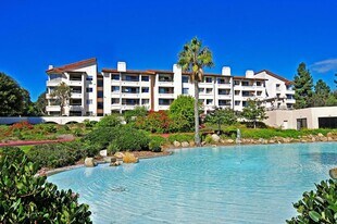 5705 Friars Rd in San Diego, CA - Building Photo