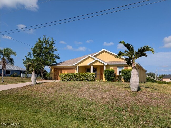 212 NW 26th Ave in Cape Coral, FL - Building Photo - Building Photo