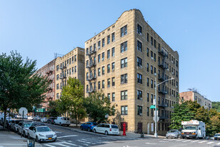 270 Seaman Ave in New York, NY - Building Photo