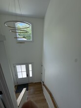 136 Nokomis Rd in Hingham, MA - Foto de edificio - Building Photo