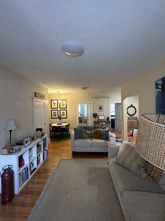 384 Neponset Ave in Boston, MA - Building Photo