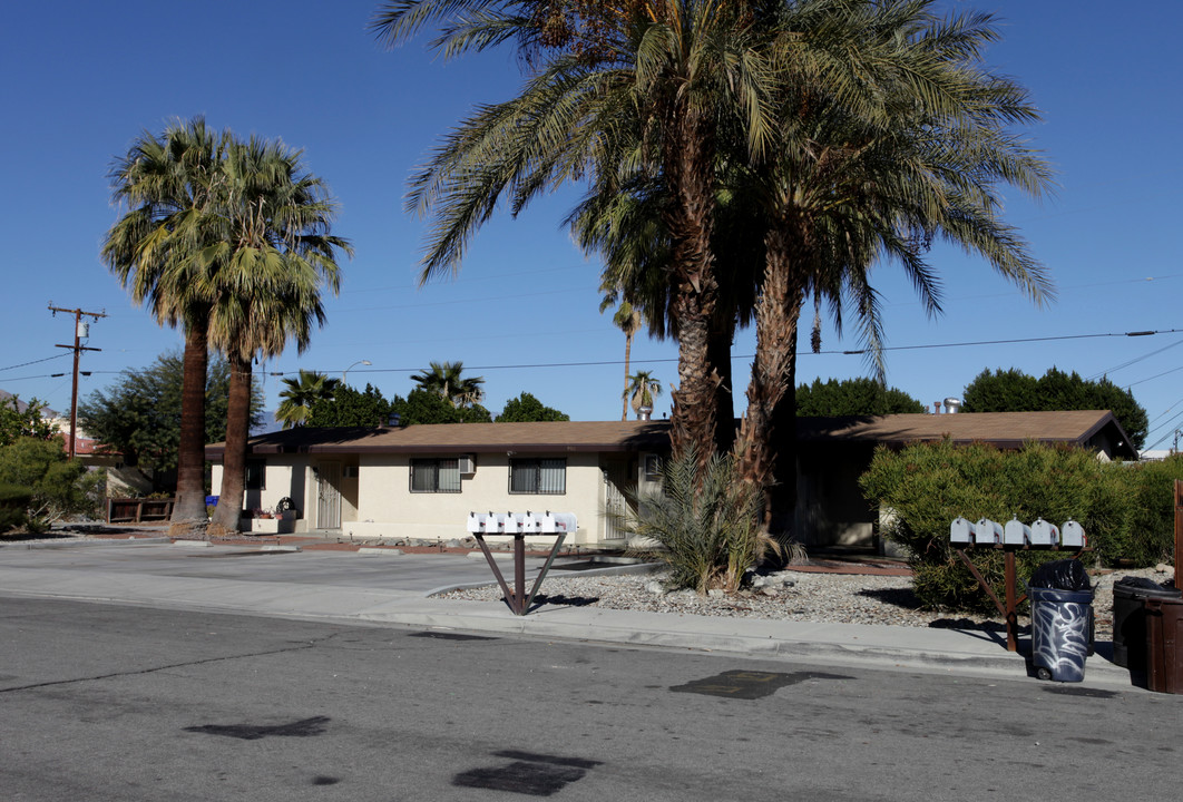 3910 E Calle De Carlos in Palm Springs, CA - Building Photo