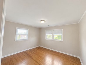 705 Depot St NE in Christiansburg, VA - Building Photo - Building Photo