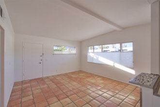 975 E Camino Parocela in Palm Springs, CA - Building Photo - Building Photo