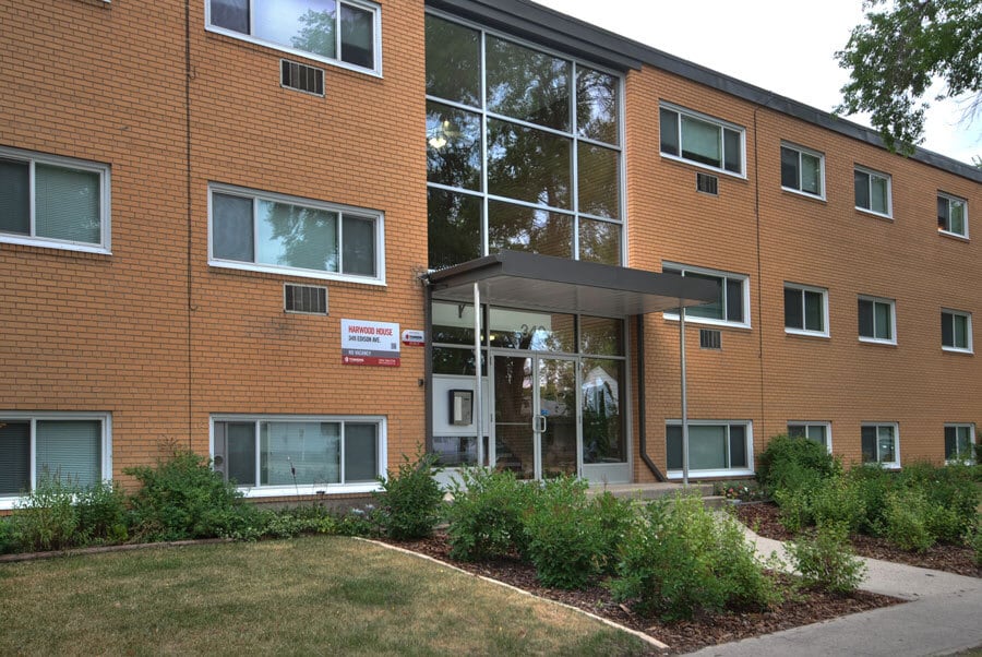 Harwood House in Winnipeg, MB - Building Photo