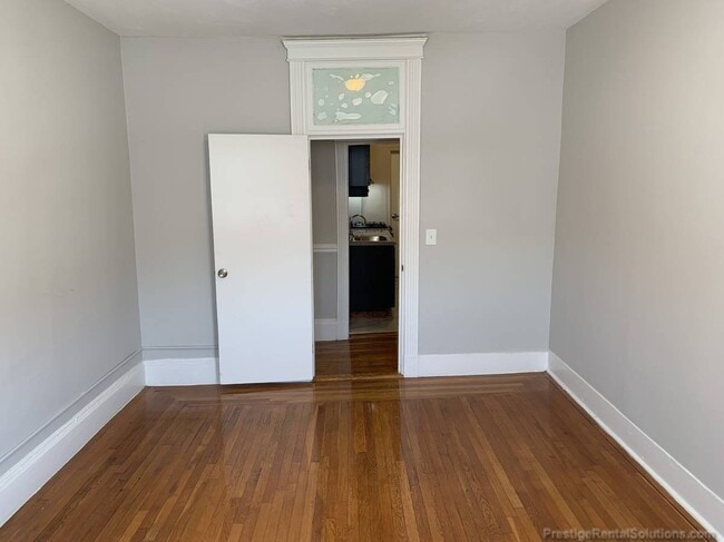 15 Royce Rd, Unit 1 in Boston, MA - Building Photo - Building Photo