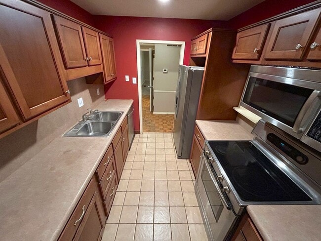 5735 Barfield Cir in Memphis, TN - Building Photo - Building Photo