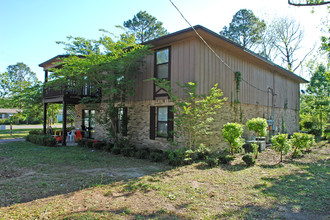 31 Burgess Rd in Pensacola, FL - Building Photo - Building Photo