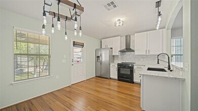 5825 Nelson Oaks Dr in Austin, TX - Building Photo - Building Photo