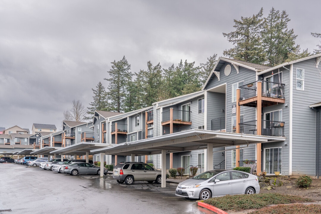 Troutdale Terrace in Troutdale, OR - Foto de edificio