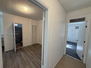 552 NW 1st St in Miami, FL - Building Photo - Building Photo