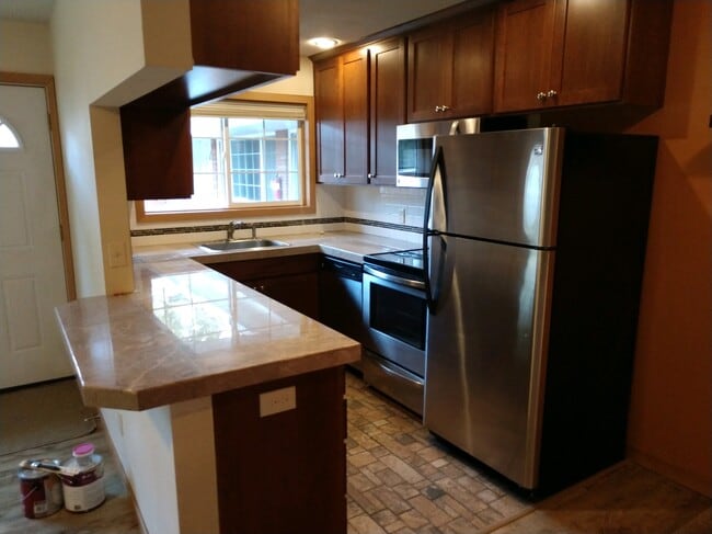 9727 SE 33rd Ave, Unit 1