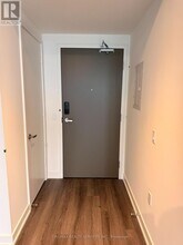 448 Burnhamthorpe Rd W in Mississauga, ON - Building Photo - Building Photo