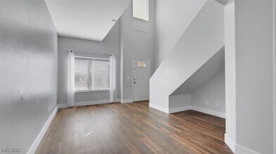 492 Parrot Beak St in Henderson, NV - Building Photo - Building Photo