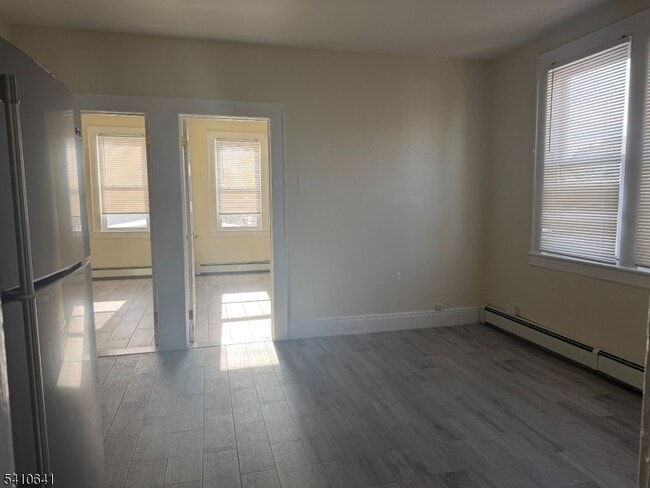 557 Gregory Ave in Passaic, NJ - Building Photo - Building Photo