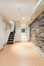 95 Perry St, Unit 2 in New York, NY - Foto de edificio - Building Photo