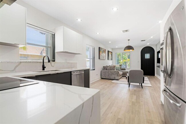 144 NW 41st St in Miami, FL - Building Photo - Building Photo
