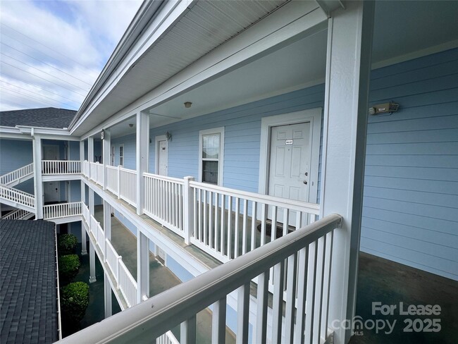 8635 Coralbell Ln in Charlotte, NC - Building Photo - Building Photo