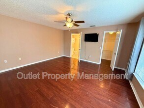 1437 Dandelion Dr in Deltona, FL - Building Photo - Building Photo