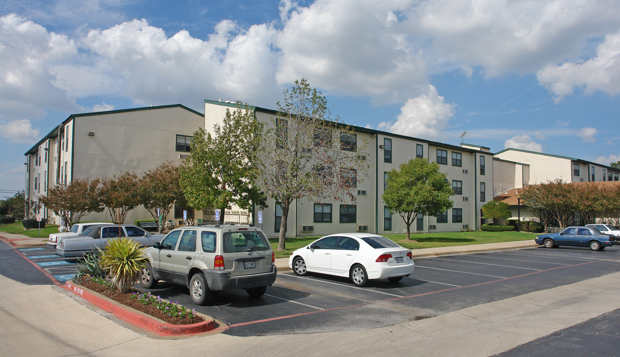 Park Meadows Apartments in Fort Worth, TX - Building Photo