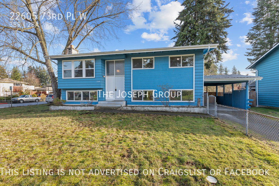 22605 73rd Pl W in Mountlake Terrace, WA - Building Photo